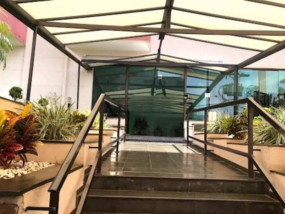 Apartamento à venda com 3 quartos, 105m² - Foto 2