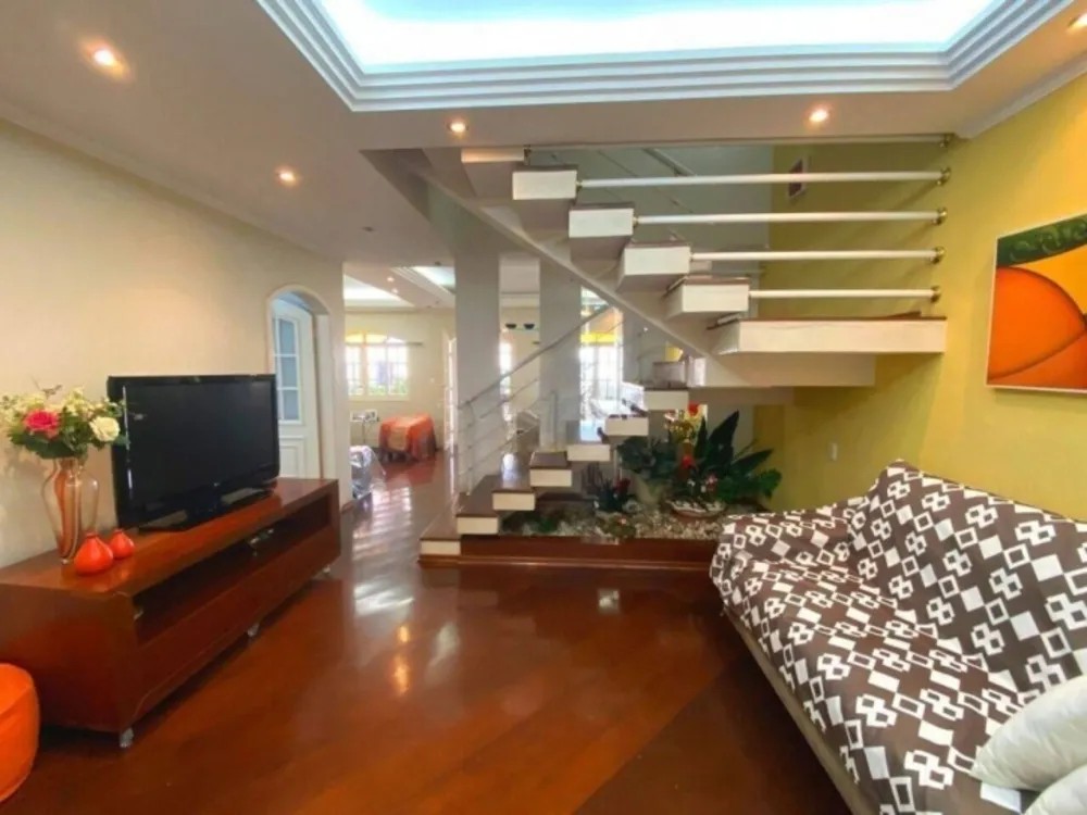 Sobrado, 4 quartos, 298 m² - Foto 1