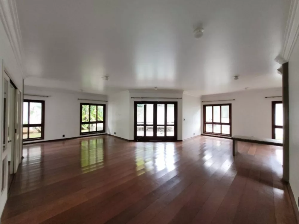 Sobrado à venda com 6 quartos, 434m² - Foto 1