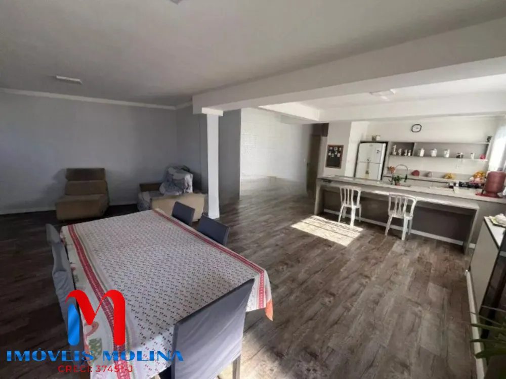 Casa, 3 quartos, 207 m² - Foto 4