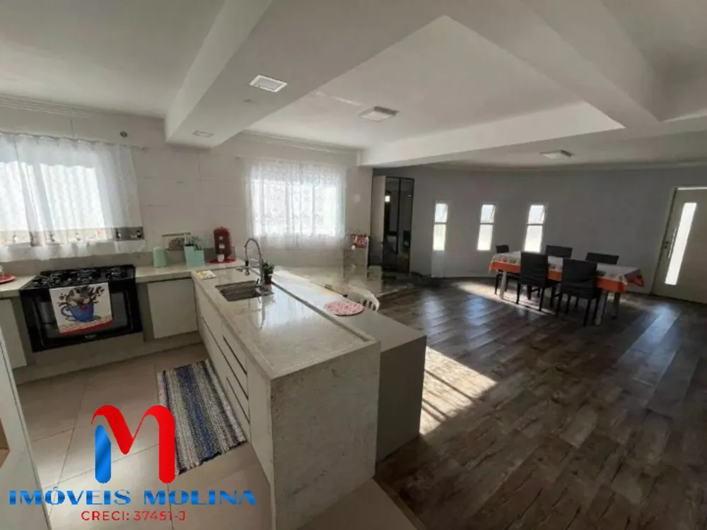 Casa, 3 quartos, 207 m² - Foto 2