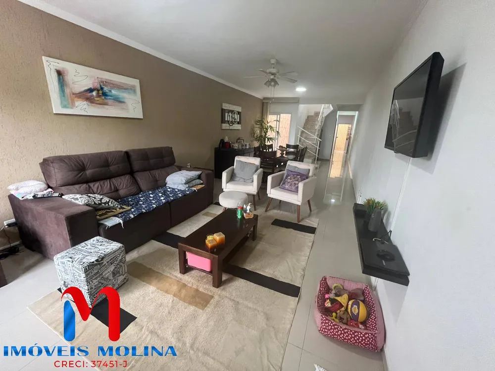 Casa, 3 quartos, 232 m² - Foto 1