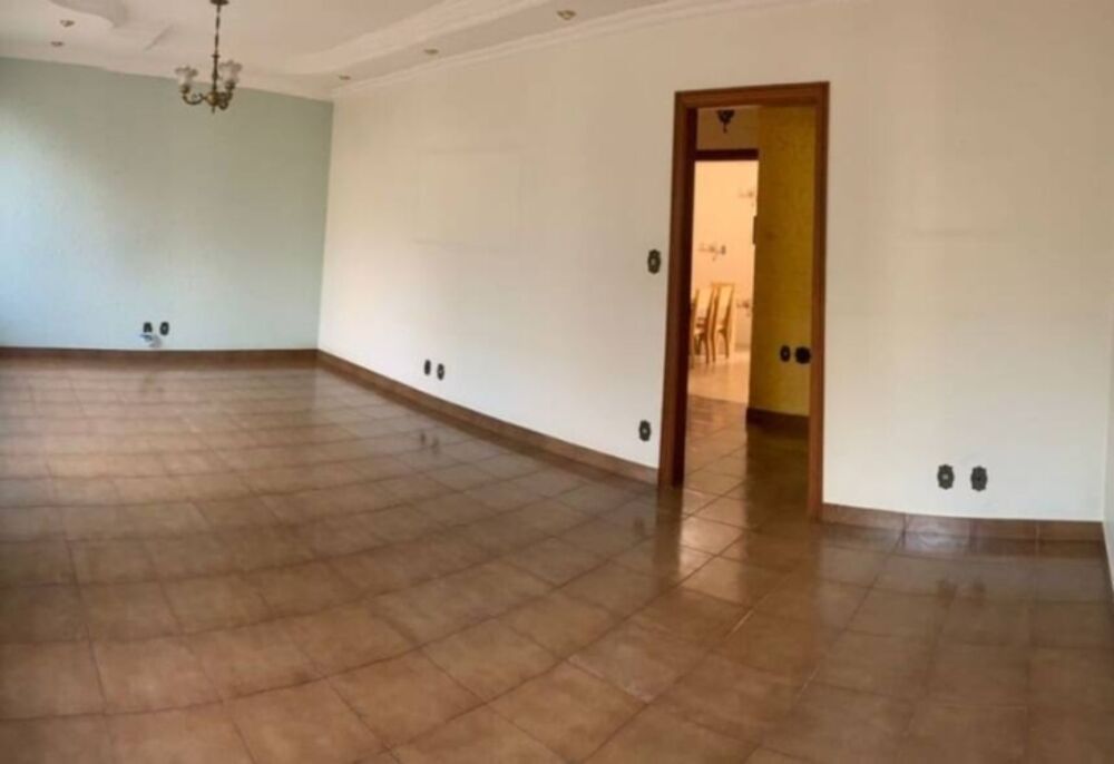 Sobrado à venda com 3 quartos, 210m² - Foto 2