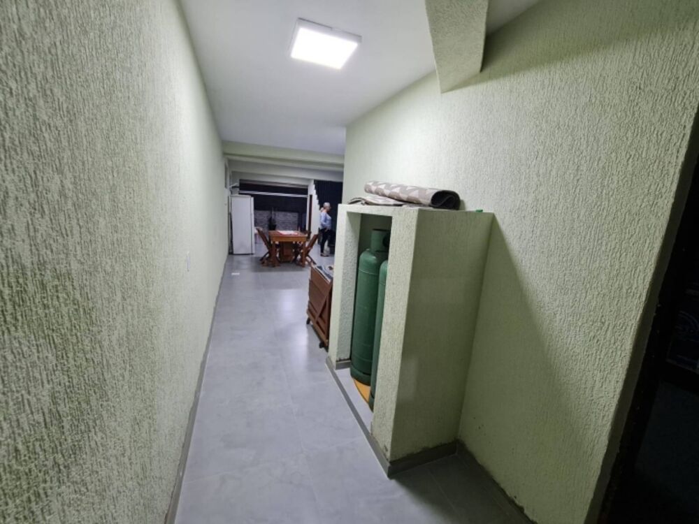 Sobrado, 3 quartos, 352 m² - Foto 2