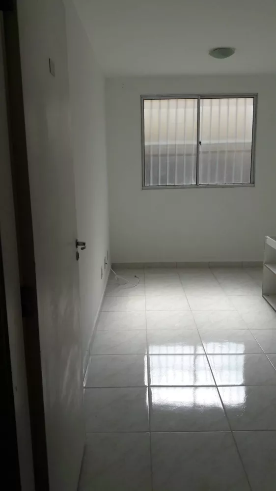 Apartamento à venda com 1 quarto, 40m² - Foto 2