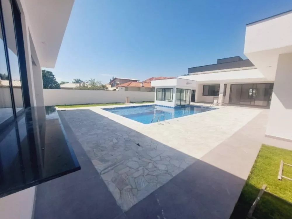 Casa de Condomínio à venda com 4 quartos, 460m² - Foto 2