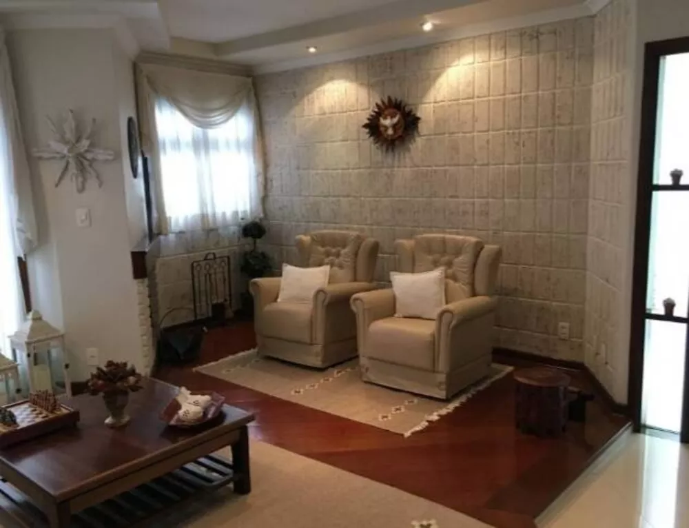 Sobrado à venda com 3 quartos, 324m² - Foto 2