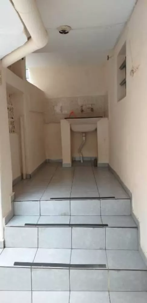 Sobrado à venda com 4 quartos, 210m² - Foto 4