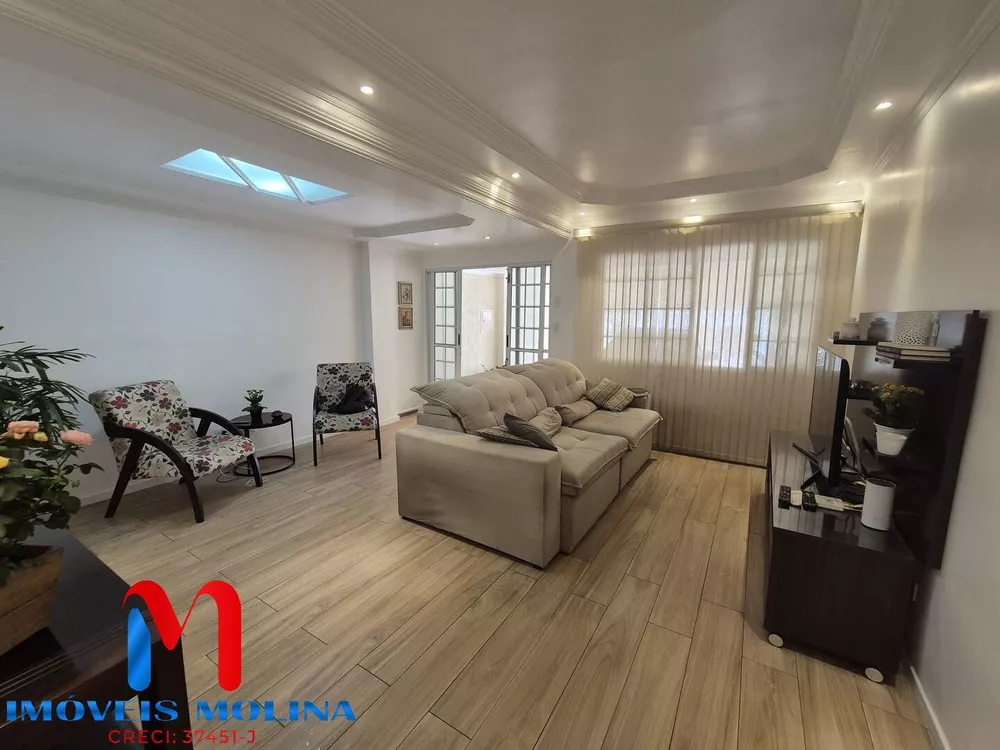 Sobrado à venda com 3 quartos, 183m² - Foto 1