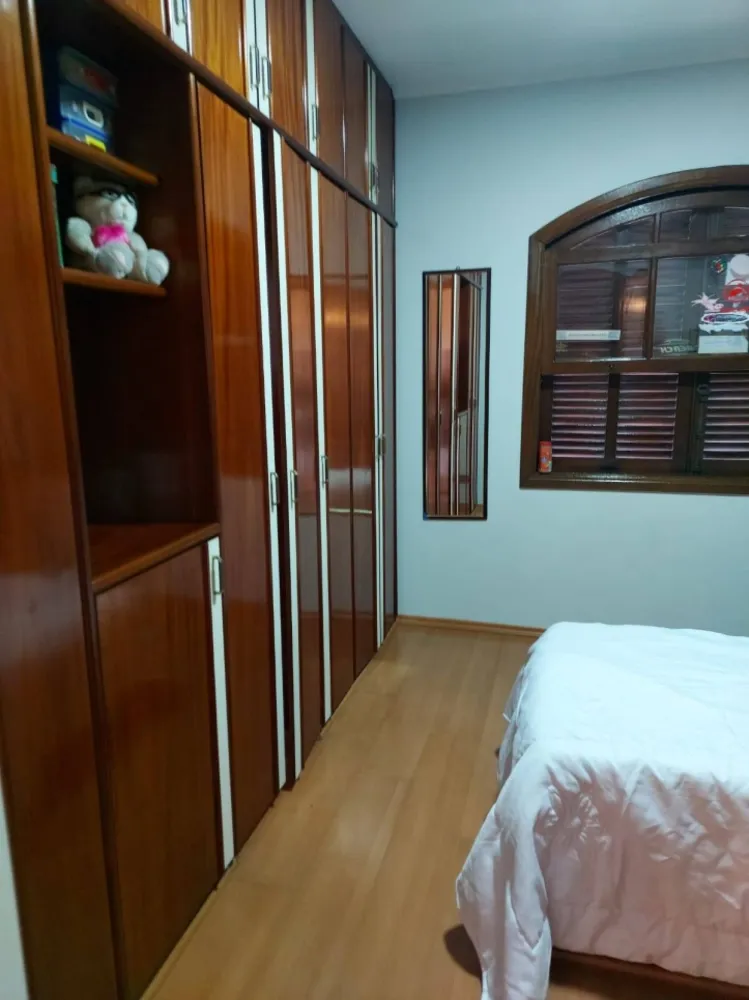 Sobrado, 10 quartos, 200 m² - Foto 3