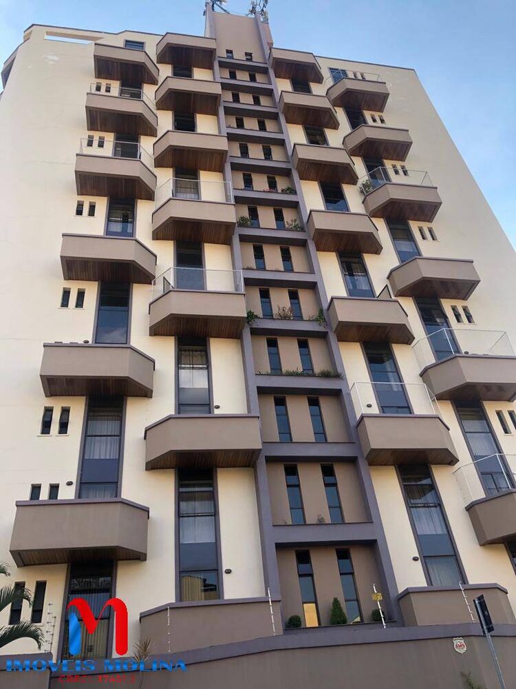 Apartamento, 3 quartos, 140 m² - Foto 1