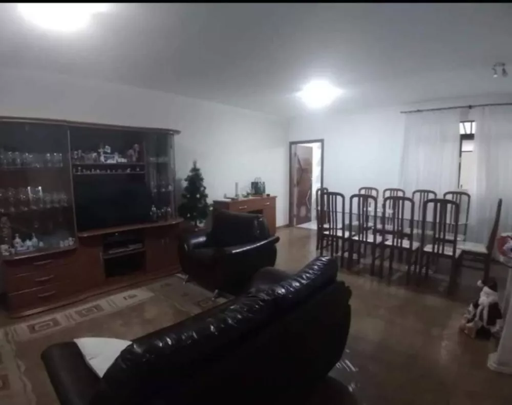 Sobrado à venda com 3 quartos, 213m² - Foto 1