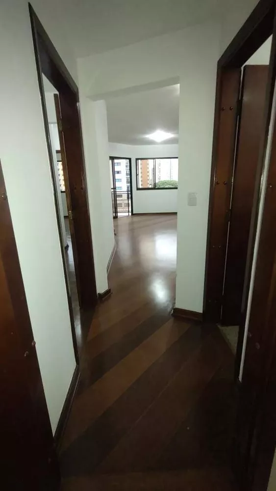 Apartamento à venda com 3 quartos, 110m² - Foto 2