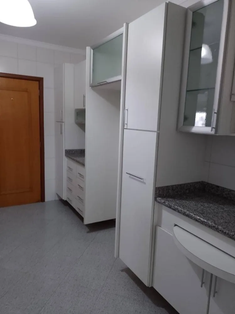 Apartamento, 3 quartos, 137 m² - Foto 2