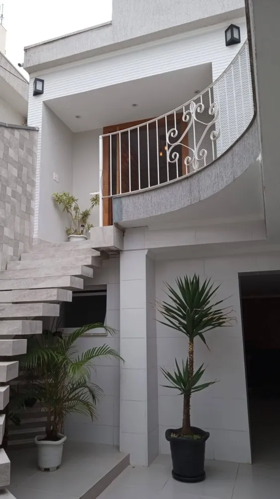 Sobrado, 3 quartos, 190 m² - Foto 1