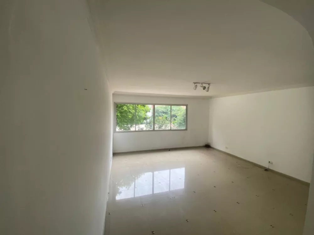 Apartamento à venda com 3 quartos, 134m² - Foto 1