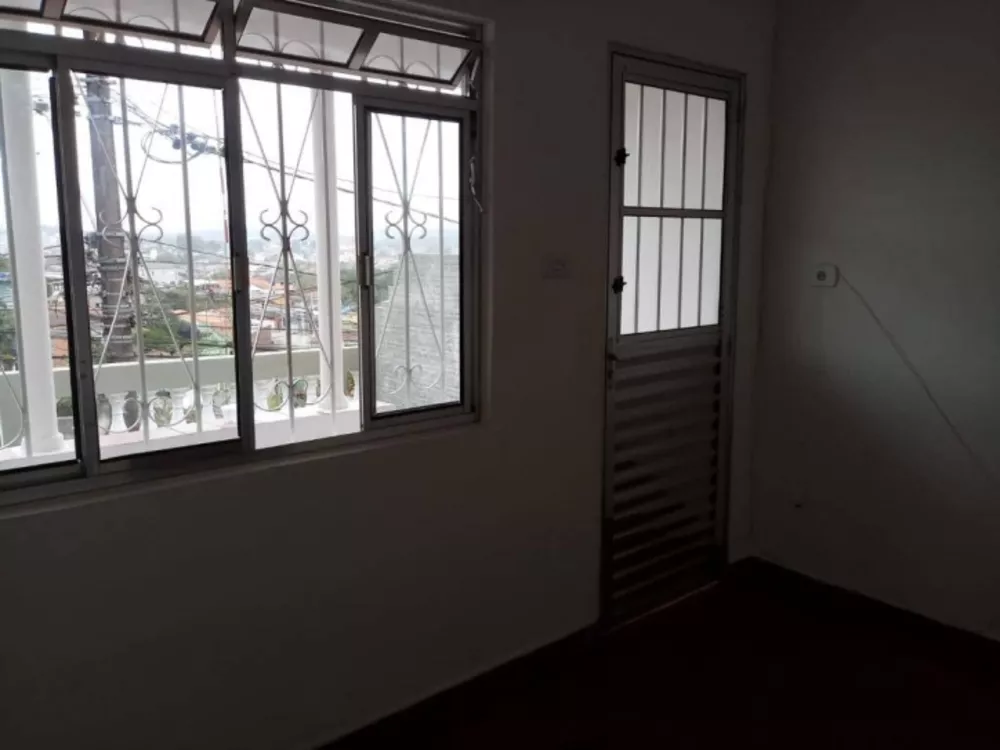 Casa à venda com 2 quartos, 67m² - Foto 3