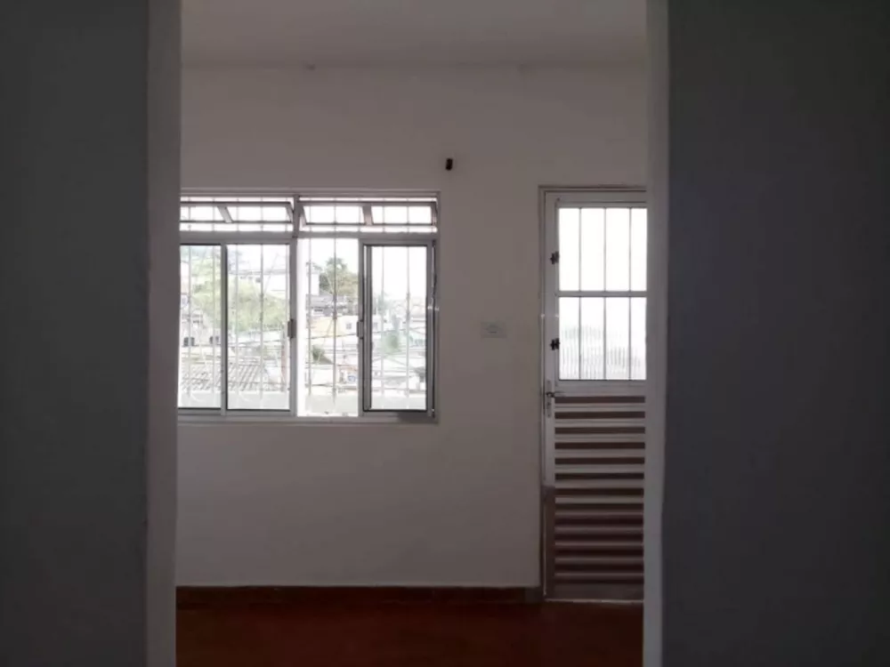 Casa à venda com 2 quartos, 67m² - Foto 2