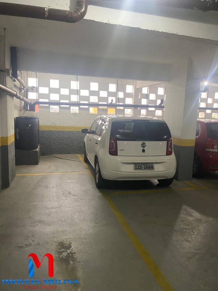 Apartamento à venda com 2 quartos, 69m² - Foto 2