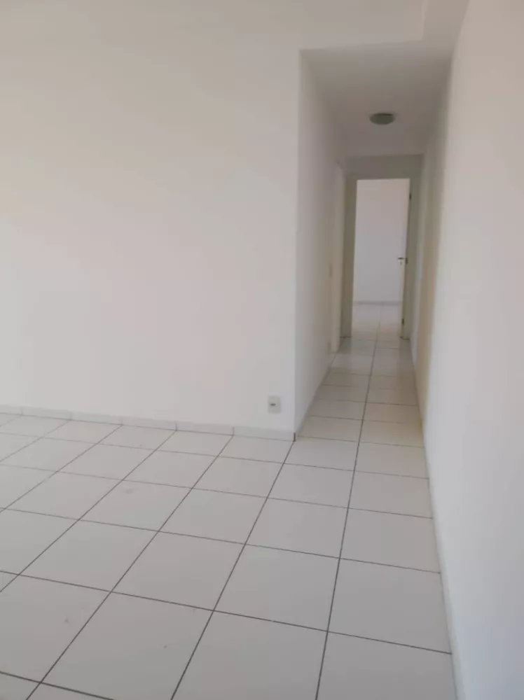 Apartamento à venda com 2 quartos, 65m² - Foto 3