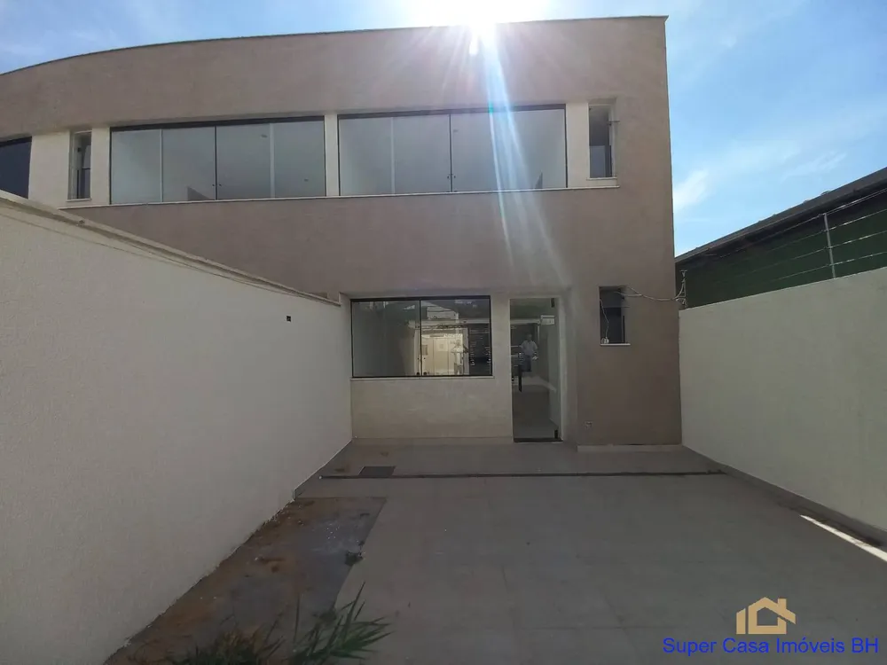 Casa, 3 quartos, 137 m² - Foto 2