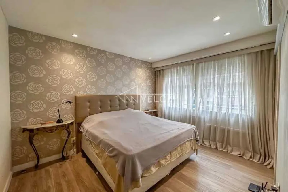 Apartamento, 3 quartos, 220 m² - Foto 1