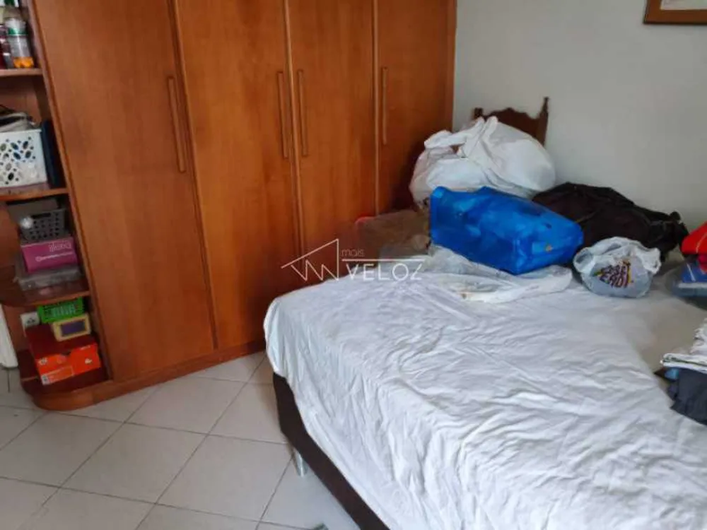 Cobertura, 3 quartos, 240 m² - Foto 2