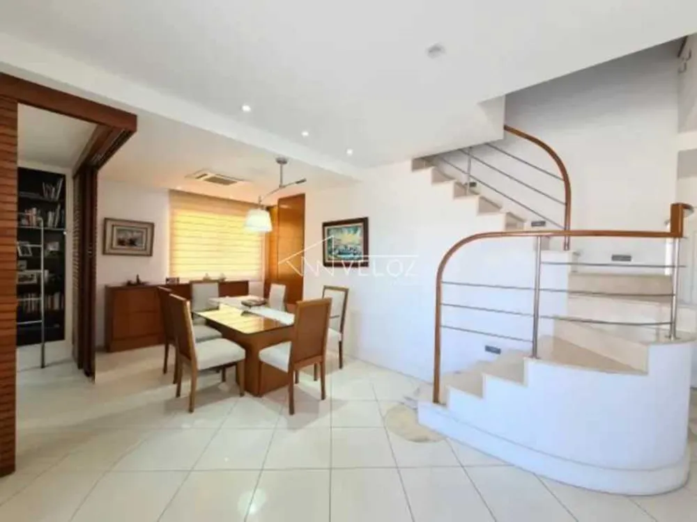 Cobertura, 3 quartos, 207 m² - Foto 1