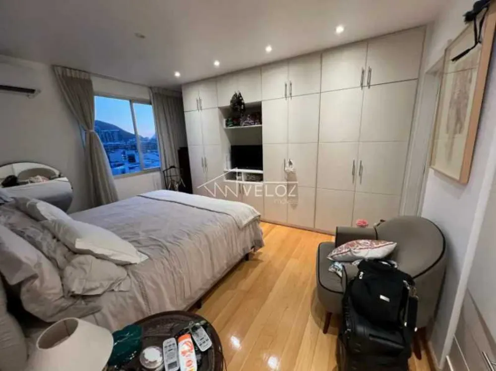Cobertura, 3 quartos, 209 m² - Foto 4