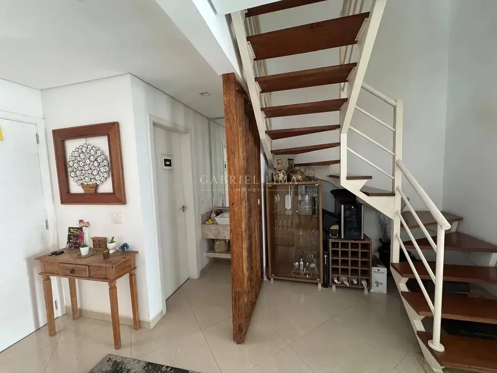 Casa, 3 quartos, 209 m² - Foto 1