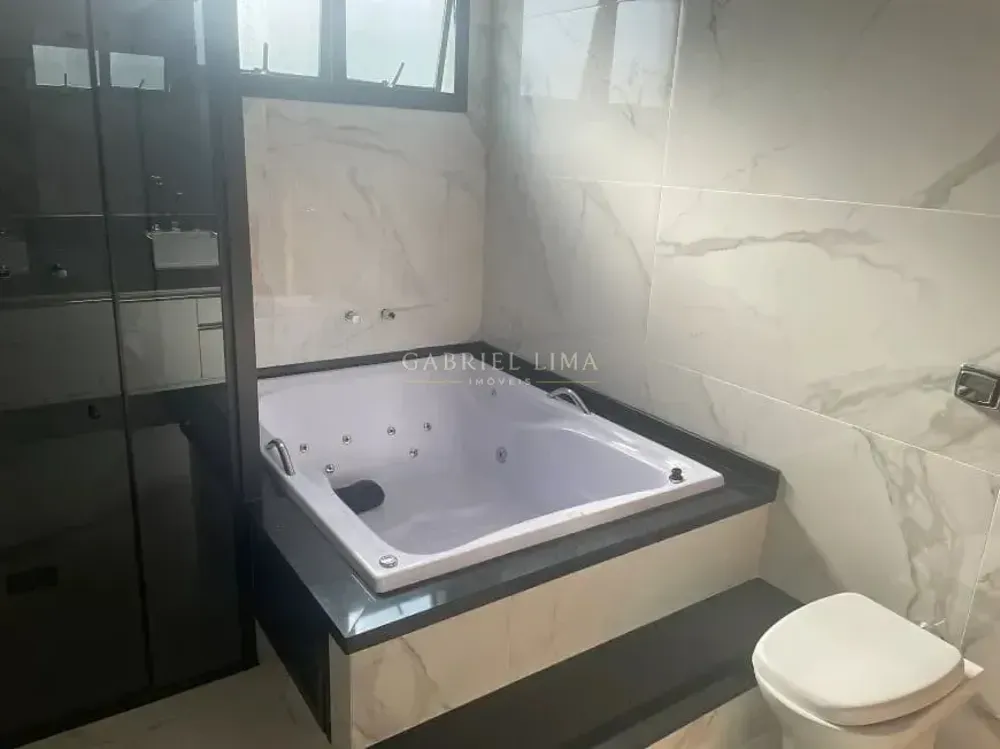 Casa, 3 quartos, 303 m² - Foto 1