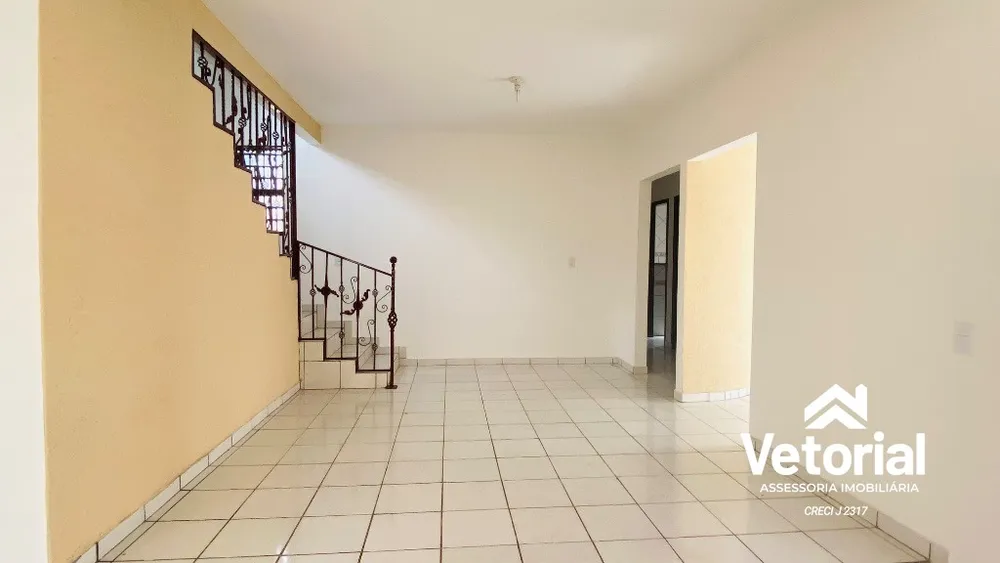 Casa, 4 quartos, 148 m² - Foto 1