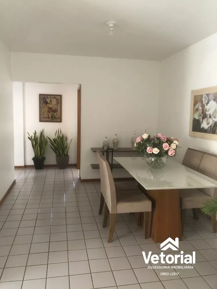 Apartamento à venda com 3 quartos, 121m² - Foto 1