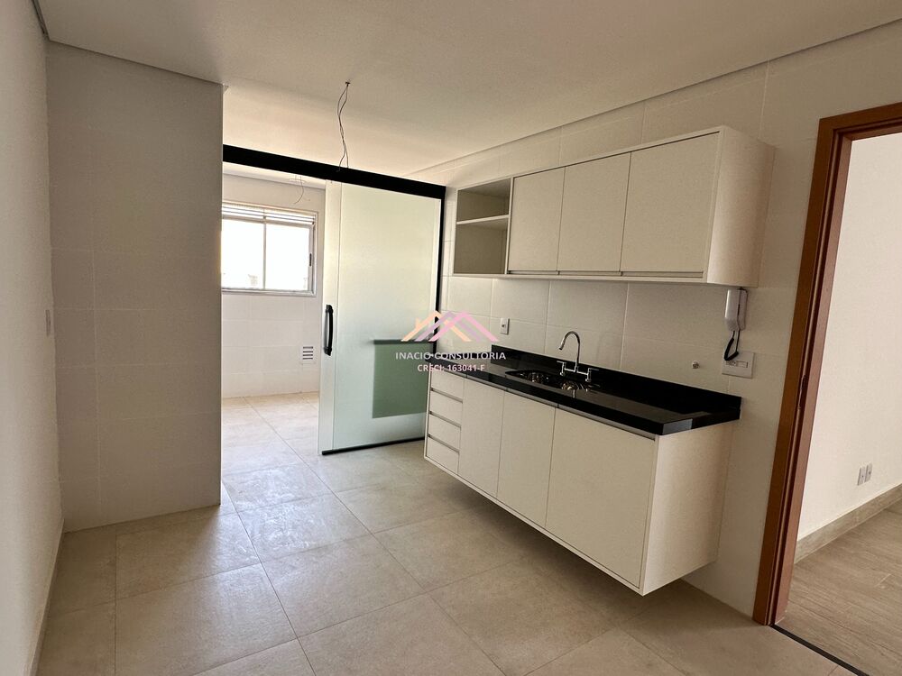 Apartamento à venda com 3 quartos, 112m² - Foto 1