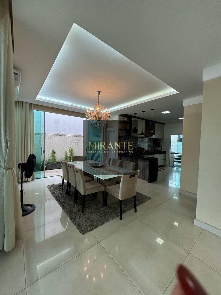 Casa de Condomínio à venda com 3 quartos, 300m² - Foto 1
