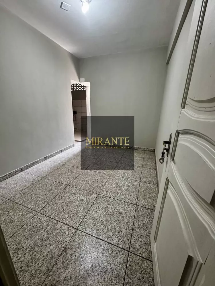 Apartamento para alugar com 2 quartos, 40m² - Foto 1