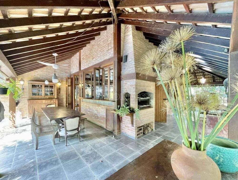 Casa de Condomínio à venda com 3 quartos, 363m² - Foto 2