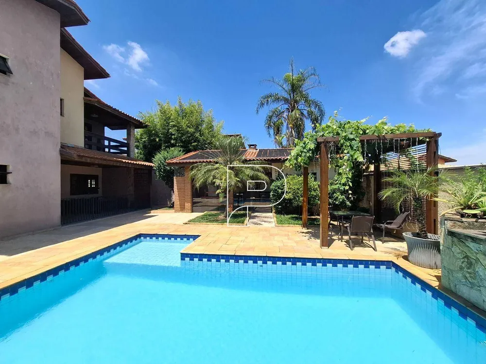 Casa, 4 quartos, 250 m² - Foto 1