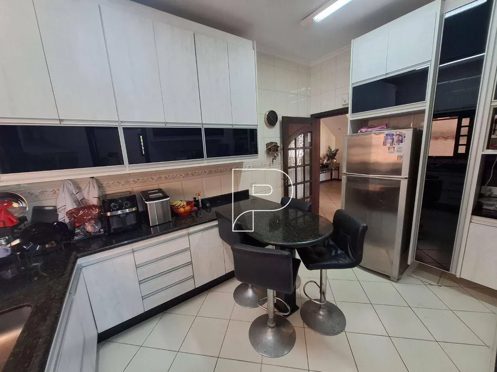 Casa, 4 quartos, 250 m² - Foto 2