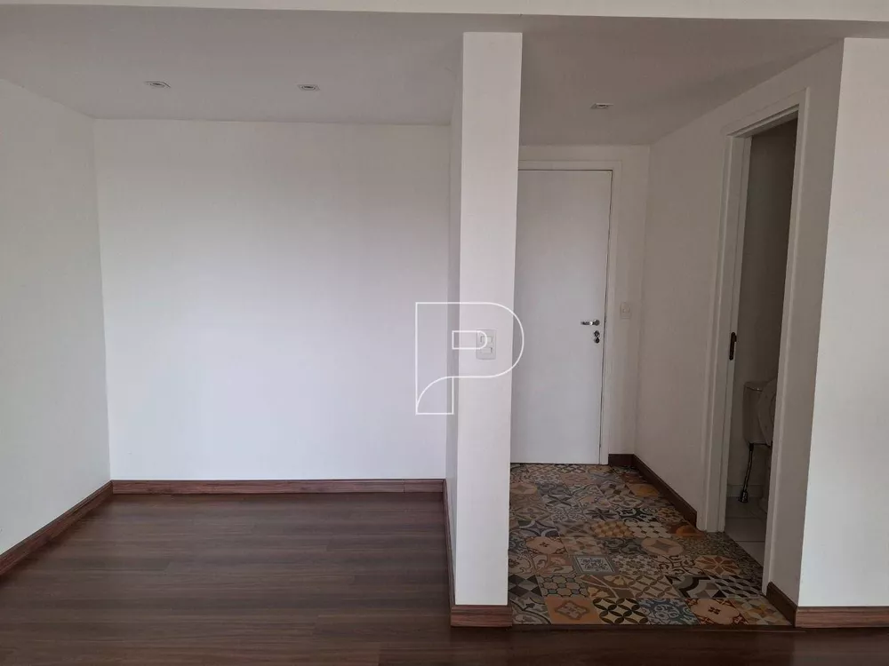 Apartamento para alugar com 3 quartos, 136m² - Foto 2