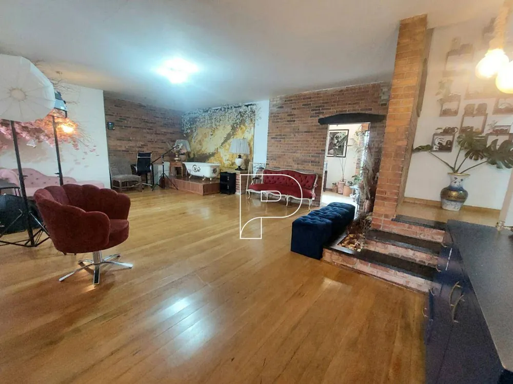 Casa, 3 quartos, 219 m² - Foto 2
