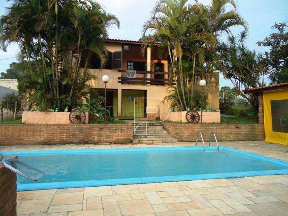 Casa à venda com 2 quartos, 211m² - Foto 2