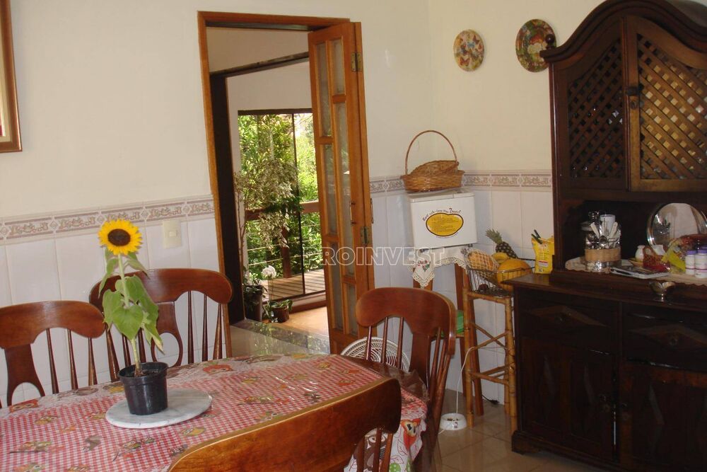 Casa, 3 quartos, 261 m² - Foto 8