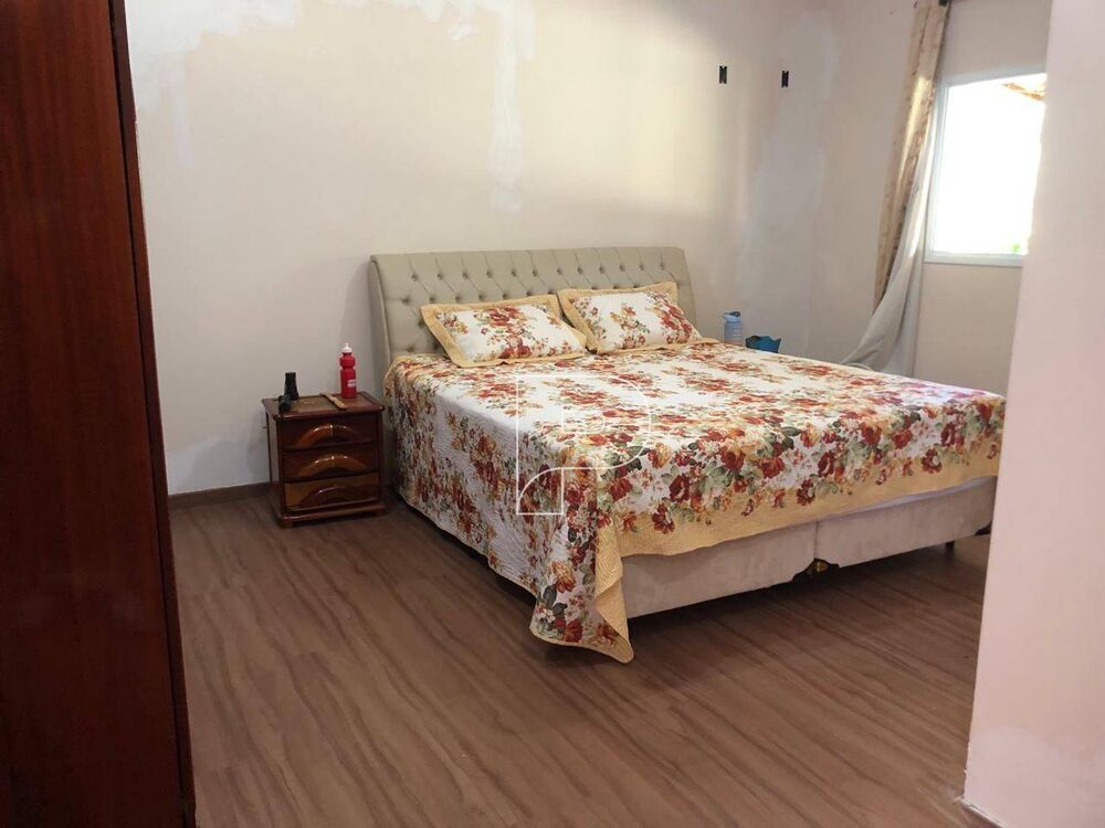 Chácara, 3 quartos, 3222 m² - Foto 1