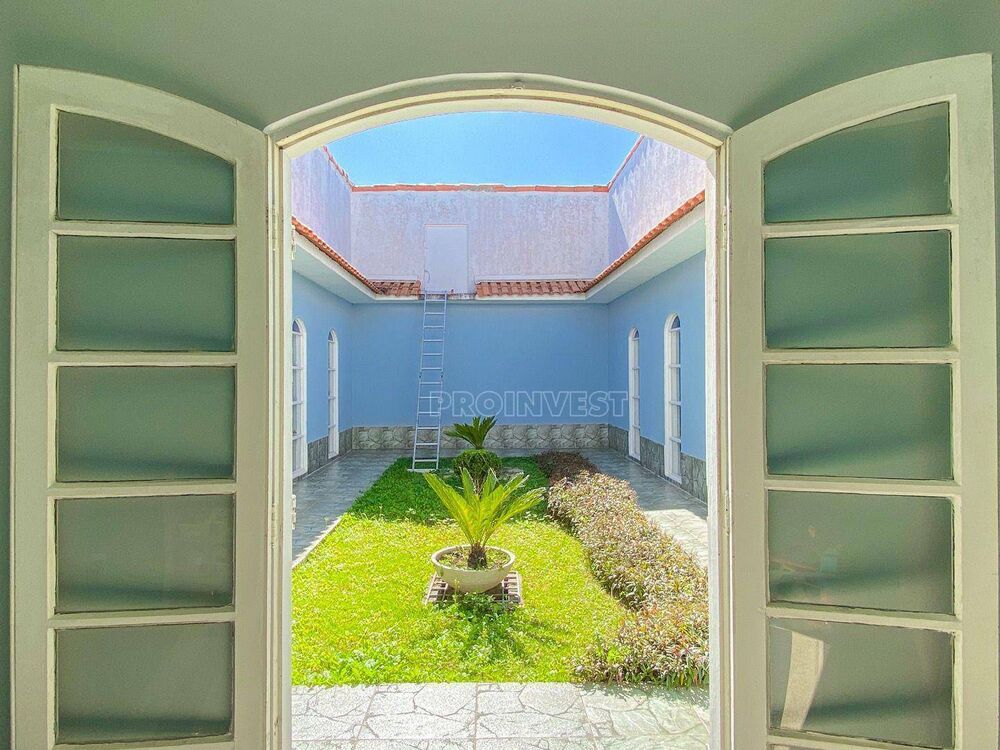 Casa de Condomínio à venda com 4 quartos, 390m² - Foto 2