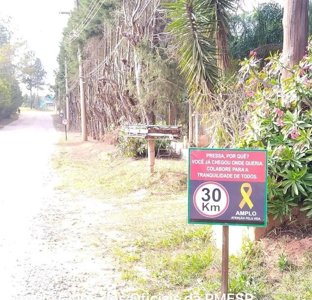Loteamento e Condomínio, 800 m² - Foto 1