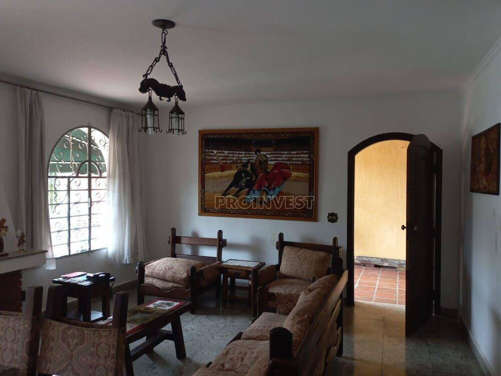 Casa, 3 quartos, 236 m² - Foto 2