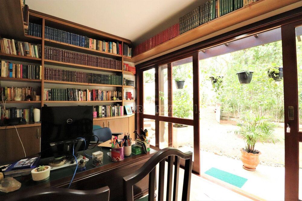 Casa de Condomínio à venda com 3 quartos, 367m² - Foto 2