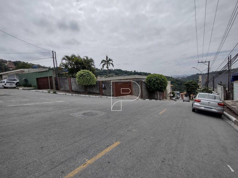 Casa, 4 quartos, 235 m² - Foto 2