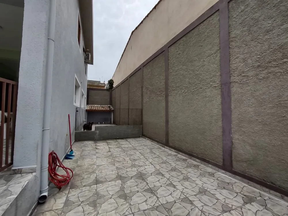 Casa, 4 quartos, 235 m² - Foto 2
